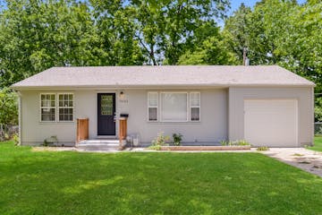 9642 McGee St Kansas City, MO 64114